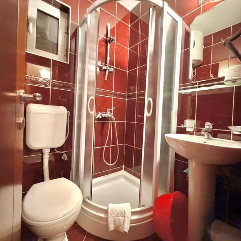 Beachfront Apartments Oaza 1 - Trokrevetna Soba sa Pogledom na More - 4