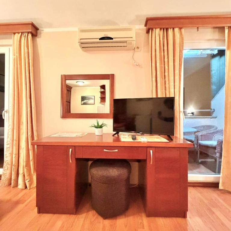 Beachfront Apartments Oaza 1 - Studio with Terrace - 5