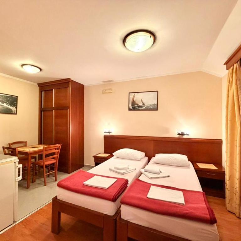 Beachfront Apartments Oaza 1 - Studio with Terrace - 4