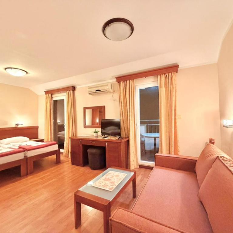 Beachfront Apartments Oaza 1 - Studio with Terrace - 14