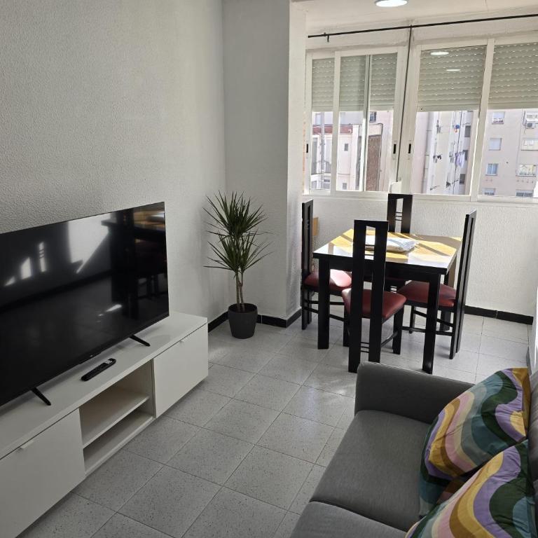 junto a sagrada familia - Two-Bedroom Apartment - 6