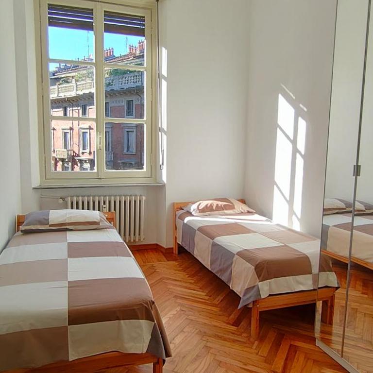 Royal Turin downtown - Two-Bedroom Deluxe Apartment with Balcony - 17