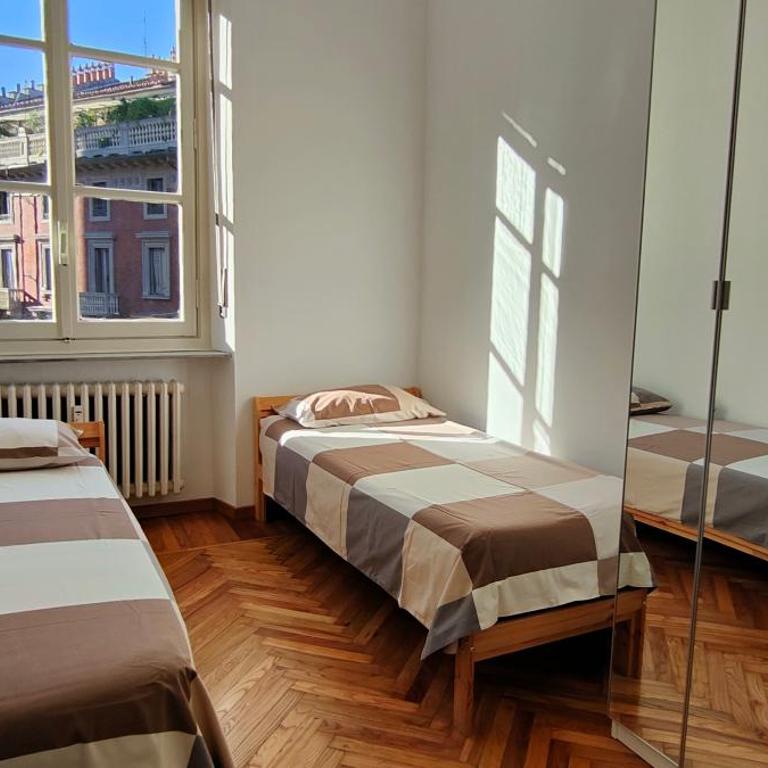 Royal Turin downtown - Two-Bedroom Deluxe Apartment with Balcony - 18