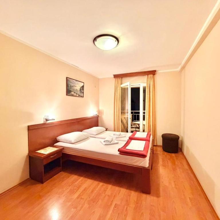 Beachfront Apartments Oaza 1 - One-Bedroom Apartment with Balcony - 10