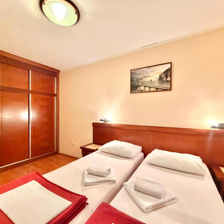 Beachfront Apartments Oaza 1 - One-Bedroom Apartment with Balcony - 8