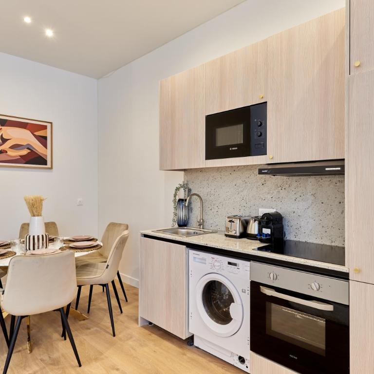 Residence with AC apartments Buttes Chaumont Park - Appartement 2 Chambres - 11
