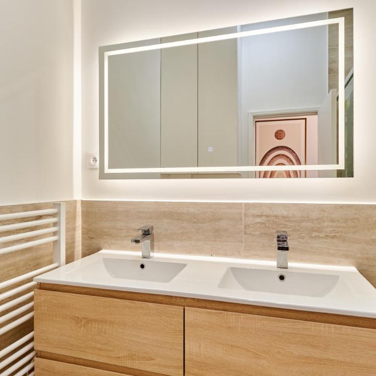 Residence with AC apartments Buttes Chaumont Park - Appartement 2 Chambres - 15