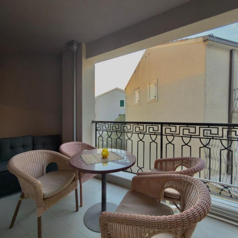 Beachfront Apartments Oaza 2 - One-Bedroom Apartment with Balcony - 59