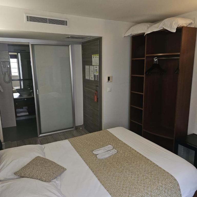 Massilia hôtel - Chambre Double Supérieure - 4