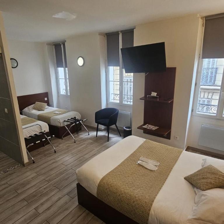 Massilia hôtel - Chambre Familiale - 11