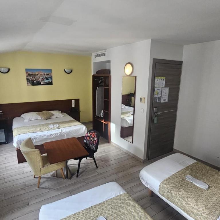 Massilia hôtel - Suite avec Balcon 4 Personnes - 7