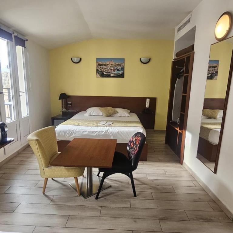 Massilia hôtel - Suite avec Balcon 4 Personnes - 8