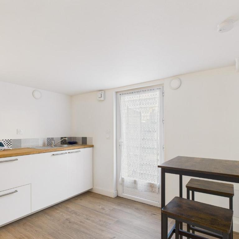 400m de la mer - grande maison pour 10 avec jardin - Maison de Vacances - 17