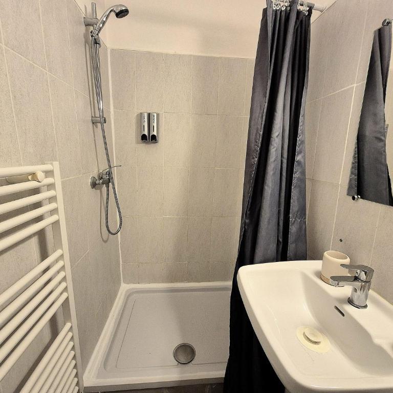 L'escapade-centre ville-wifi-Parking - Appartement 1 Chambre - 17