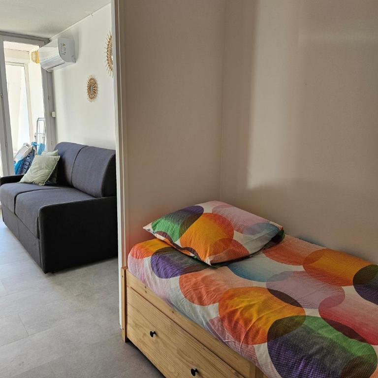 Studio Cabine Clim Wifi Parking Draps - 1 étoile - self check-in possible - Studio with Garden View - 4