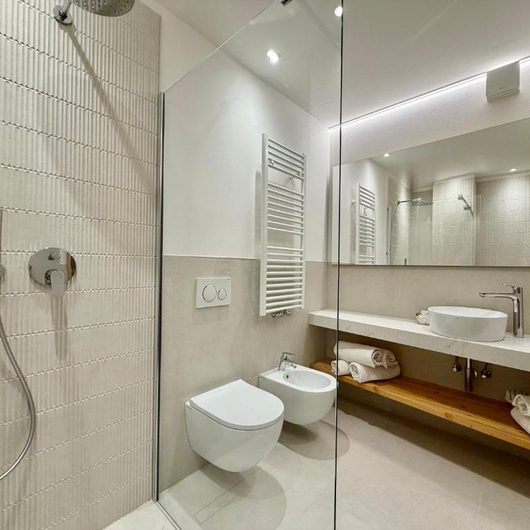 B&B Family Accommodation Canazei BIKE FRIENDLY - Camera Familiare Standard - Seminterrato - 2