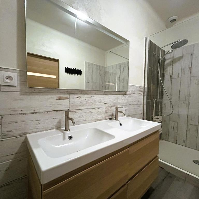 La Double Parenthèse Tamisée à Bormes village - Appartement 4 Chambres - 4