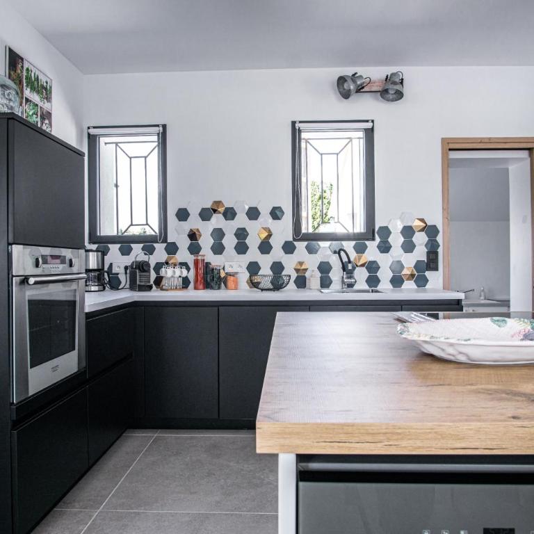 Maison contemporaine - grand jardin et piscine privée - Vacation Home - 6
