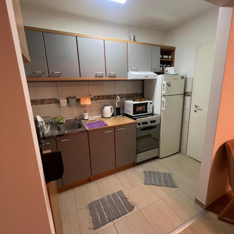 Stan u centru grada - One-Bedroom Apartment - 4