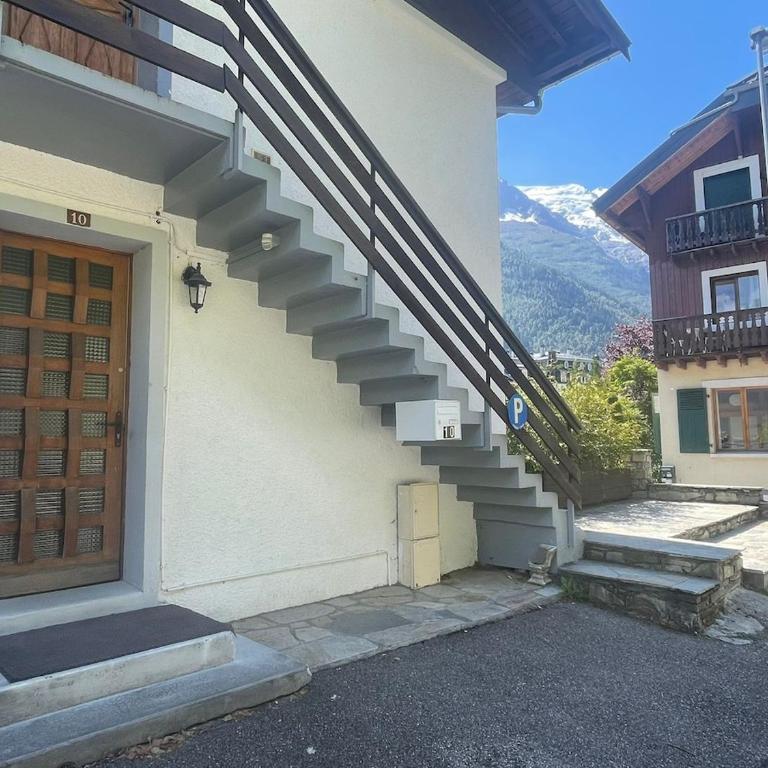 Spacious 2 bedroom apt with terrace Chamonix center - Appartement 3 Chambres - 2