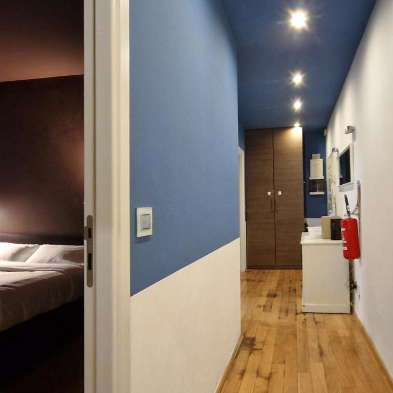 10' Piazza Erbe, Elegance in the Heart of Verona - Two-Bedroom Apartment with River View - 14