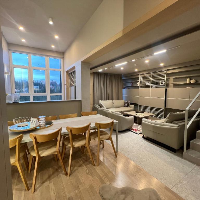 Luxury Ski Apartment A64 Aparthotel VUČKO Jahorina Private host - Three-Bedroom Apartment with View - 1