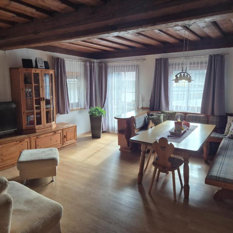 Haus Zedlacher - Apartment mit Blick auf die Berge - 1