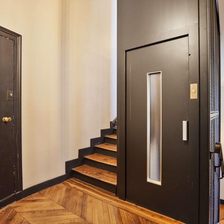 Charming & Modern Studio Center of Paris - Apartment - 17