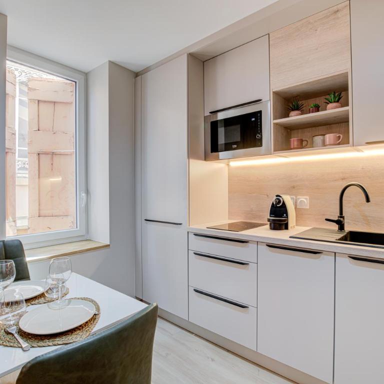 Suite Spa & détente , Centre Bourgoin, Wifi rapide - Appartamento con 1 Camera da Letto - 9