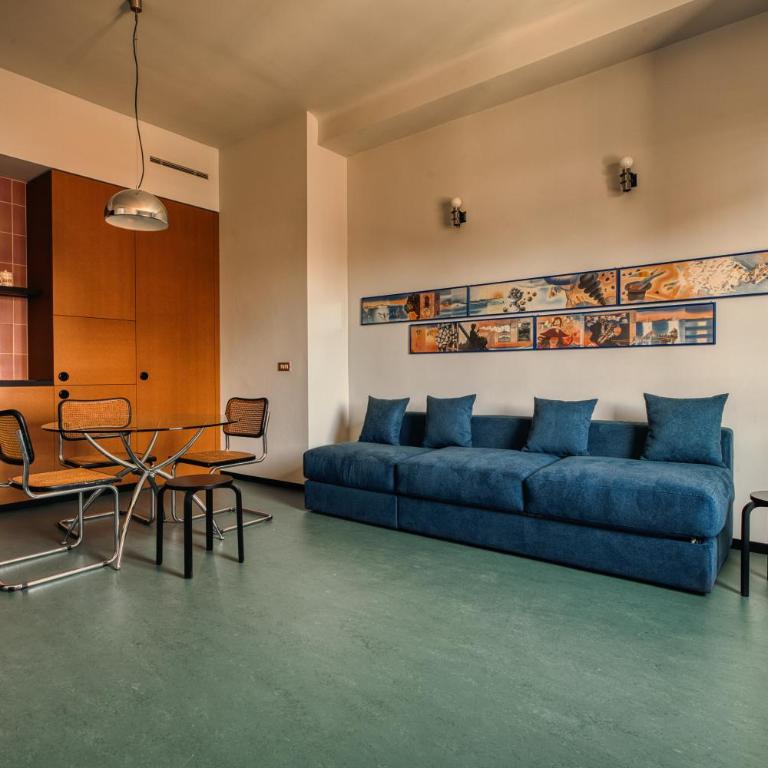 Just Urban Stays - Chic Retro 1BR Apartment -10 min by tram to Duomo - Appartamento con 1 Camera da Letto - 3