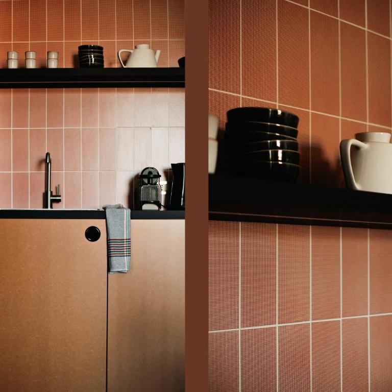 Just Urban Stays - Chic Retro 1BR Apartment -10 min by tram to Duomo - Appartamento con 1 Camera da Letto - 21