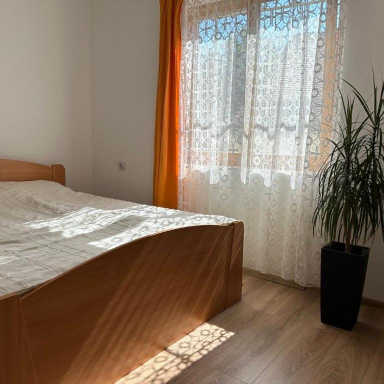 One-bedroom apartment 5 minutes from the city center - Apartman sa 1 Spavaćom Sobom - 2
