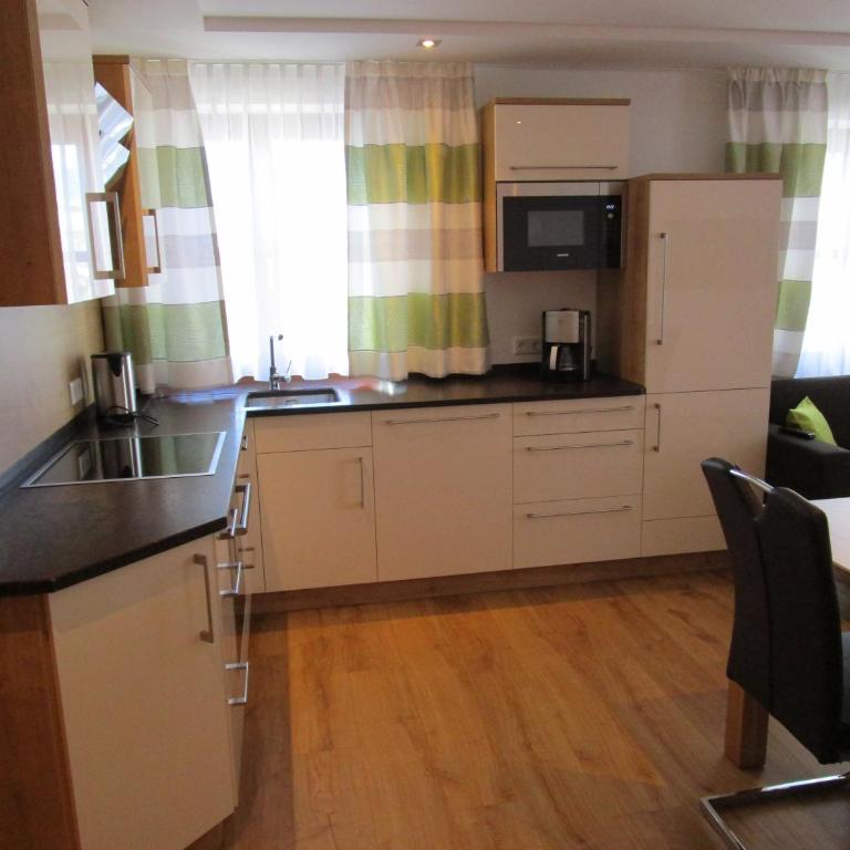 Frühstückspension Sunnhäusl - Appartement 2 Chambres avec Vue sur la Montagne - 12