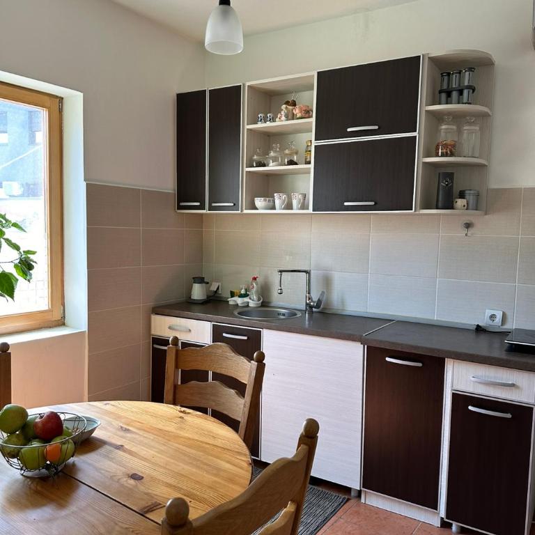 One-bedroom apartment 5 minutes from the city center - Apartman sa 1 Spavaćom Sobom - 3