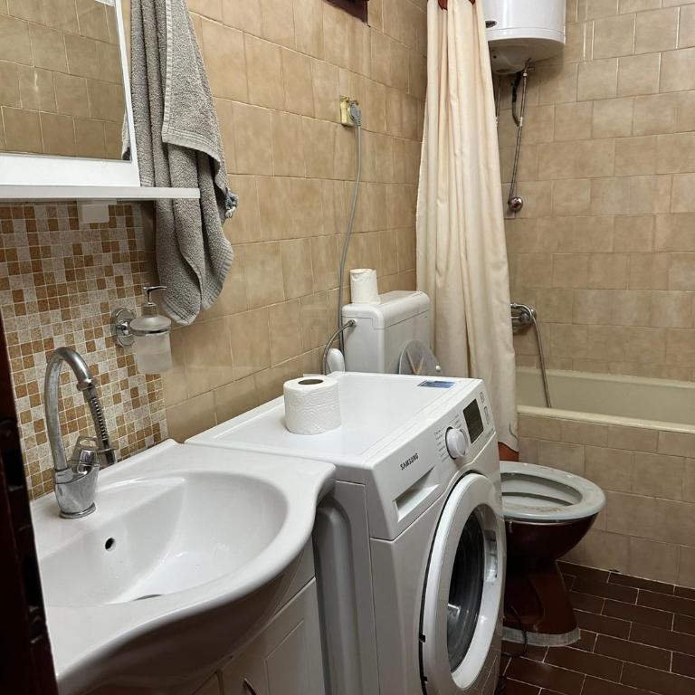 One-bedroom apartment 5 minutes from the city center - Apartman sa 1 Spavaćom Sobom - 4