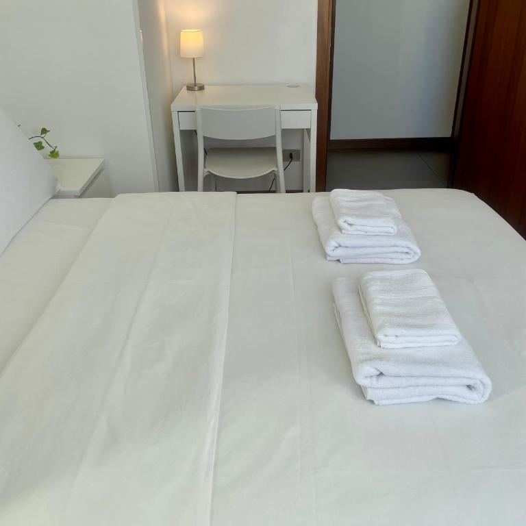 999-Ting - Camera Matrimoniale con Bagno in Comune - 9