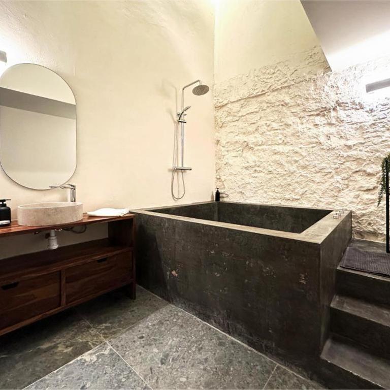 Design Apartments & Studios Ciudad Vella - Apartamento - Planta baja - 3