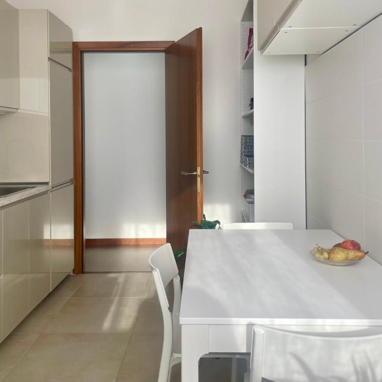 999-Ting - Camera Matrimoniale Standard con Bagno in Comune - 10