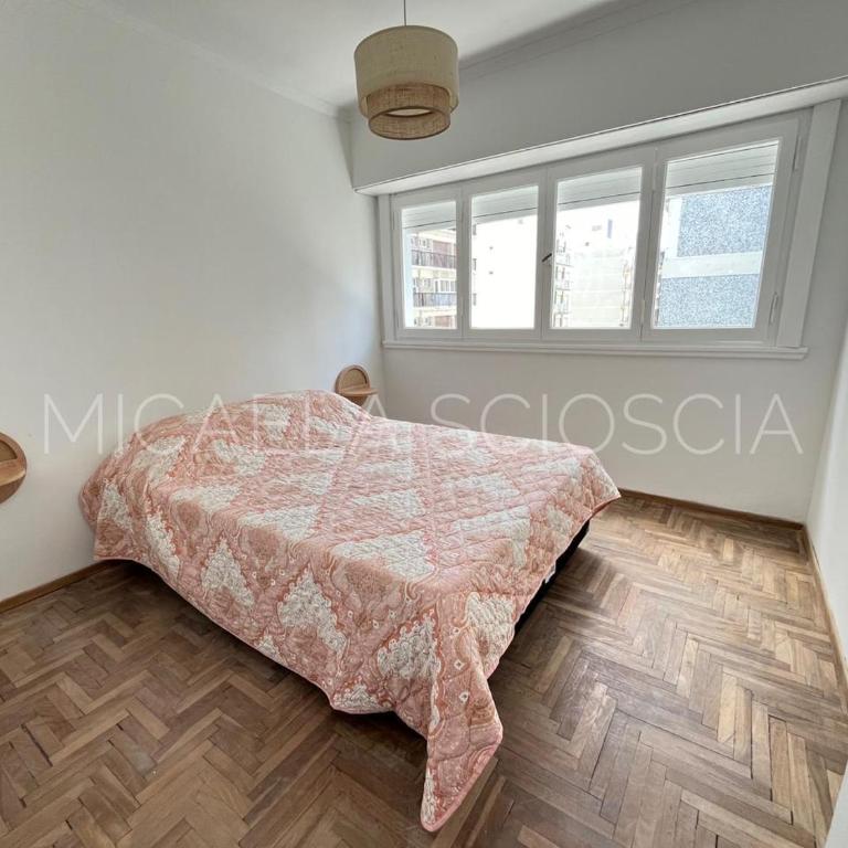 Departamento céntrico con balcón al frente - One-Bedroom Apartment - 1