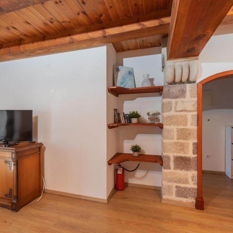 Olive Resort - Two-bedroom apartment with a sea view and shared pool - 8