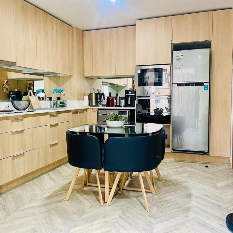 Estilo y confort en El Golf Las Condes - One-Bedroom Apartment - 9