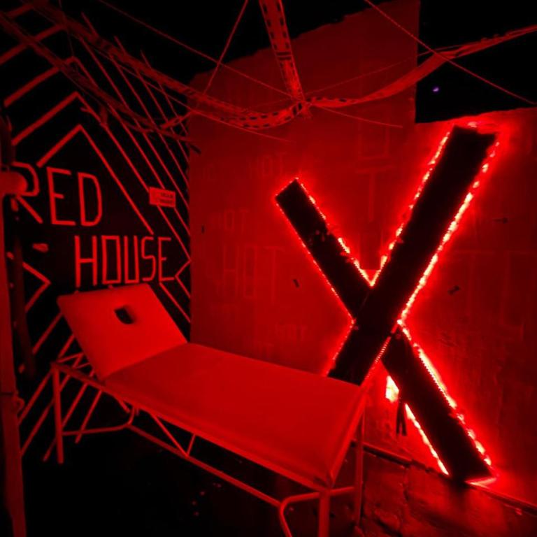 Red House - Habitación Familiar con ducha - 2