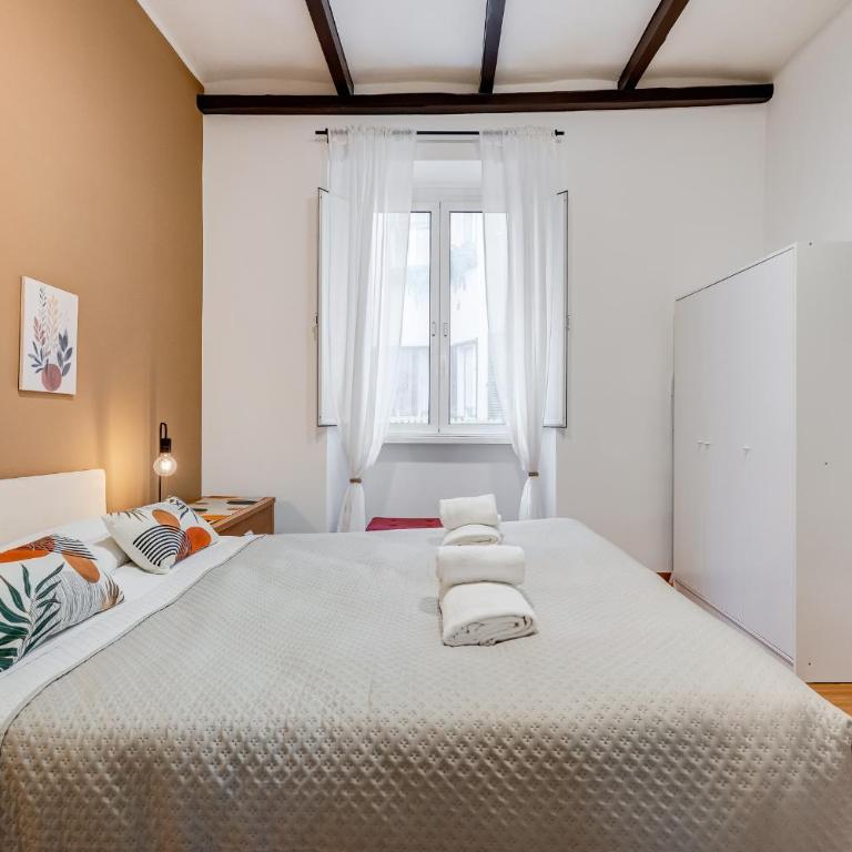 Fine Line House in Trastevere, with Puccio - Appartamento con 2 Camere da Letto - 2