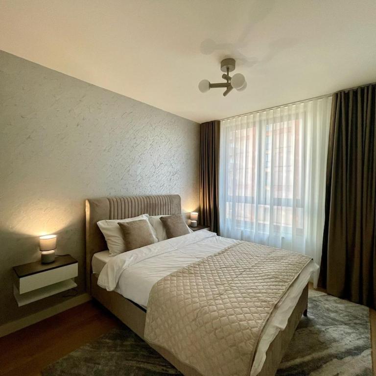 City Crown Residence Modern Two Bedroom at BW - Two-Bedroom Apartment - 2