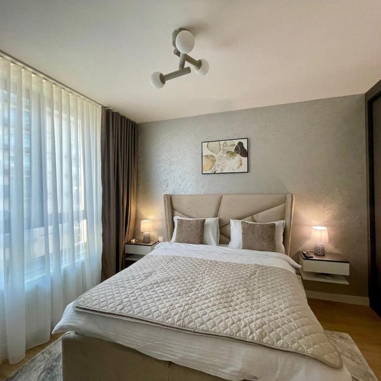 City Crown Residence Modern Two Bedroom at BW - Two-Bedroom Apartment - 3