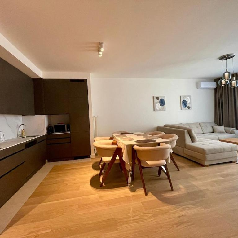 City Crown Residence Modern Two Bedroom at BW - Two-Bedroom Apartment - 5