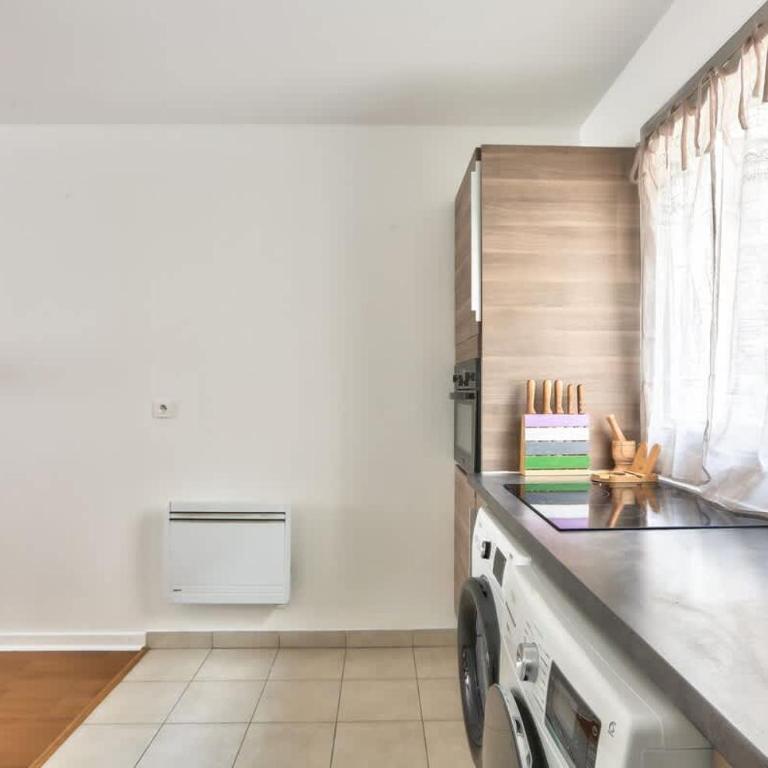 Bel appartement au coeur du 8eme arrondissement - Appartement - 9