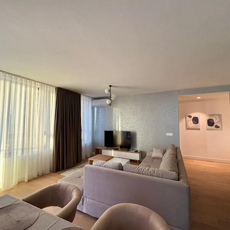 The Grand Horizon Luxury Two Bedroom at BW - Two-Bedroom Apartment - 4