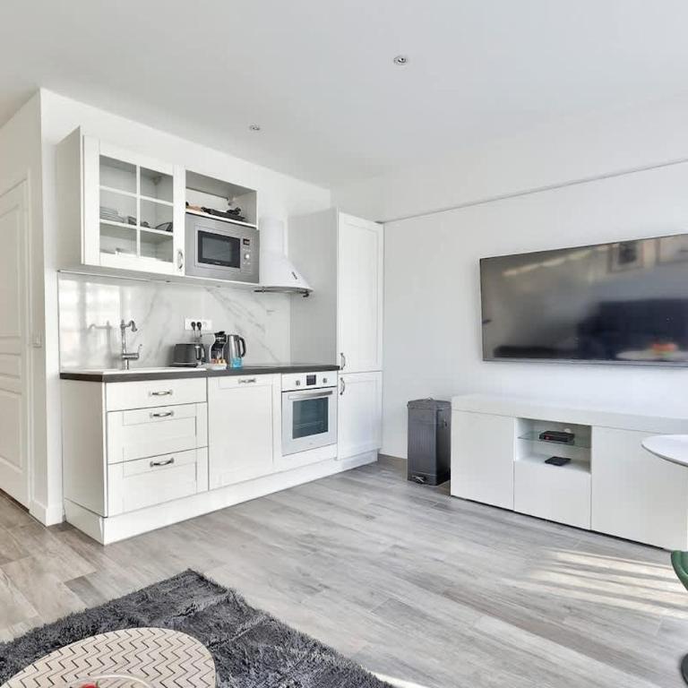Bel appartement pres des Champs-Elysees - Appartement - 3