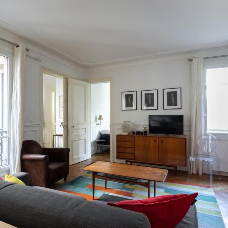 Superbe appartement haussmannien au coeur de Paris - Appartement - 2